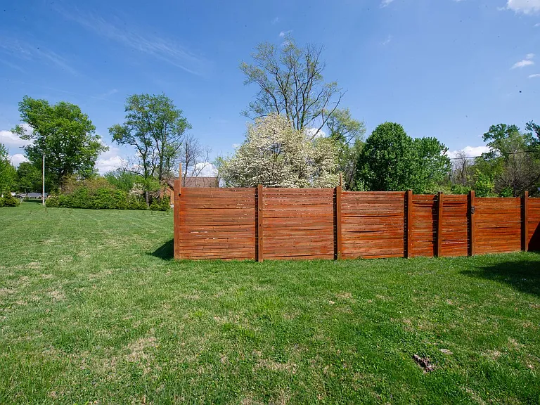 333 S Meadowbrook Dr — Photo 33