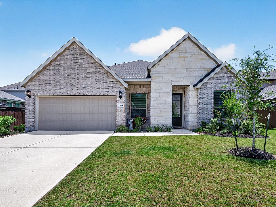 1st image of 29014 Red Loop Dr
