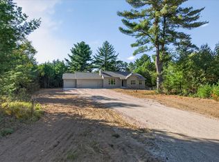 8894 Voit Ln, Nekoosa, WI 54457