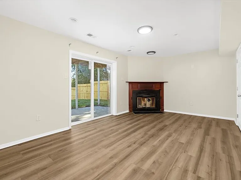 8638 Gambier Hbr — Photo 31