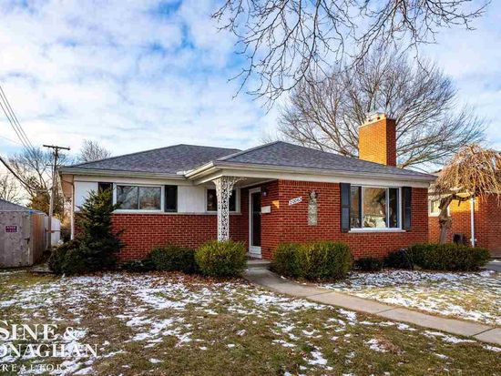 20042 Edmunton St, Saint Clair Shores, MI 48080