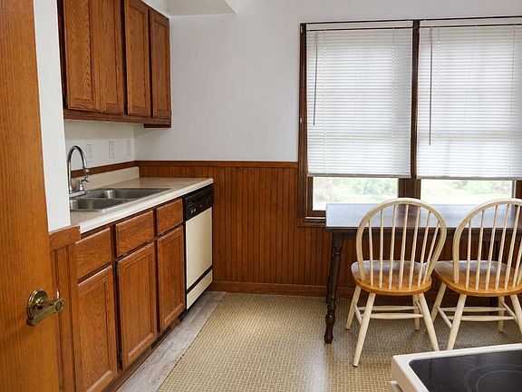 5th image of 213 Linwood Ave