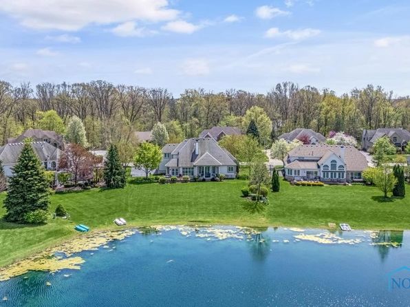 7048 Deer Hollow Ln, Maumee, OH 43537
