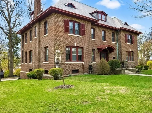 86 Bowdoin St, Springfield, MA 01109