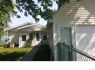 2637 Lake Rd, Ransomville, NY 14131