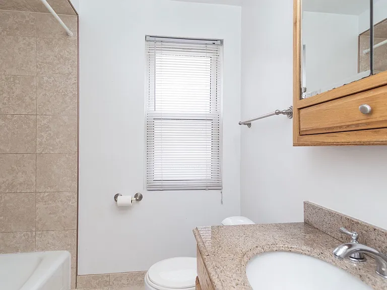 5749 N Artesian Ave #2 — Photo 11