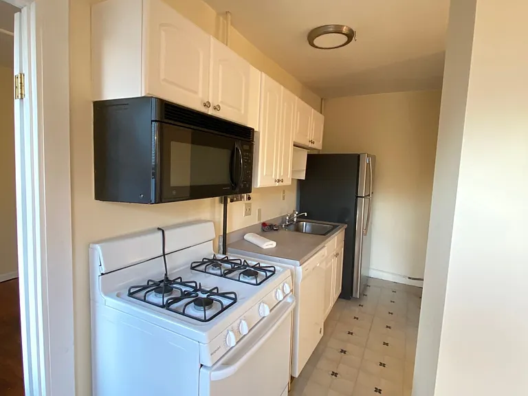 95 Moore St #2 — Photo 9