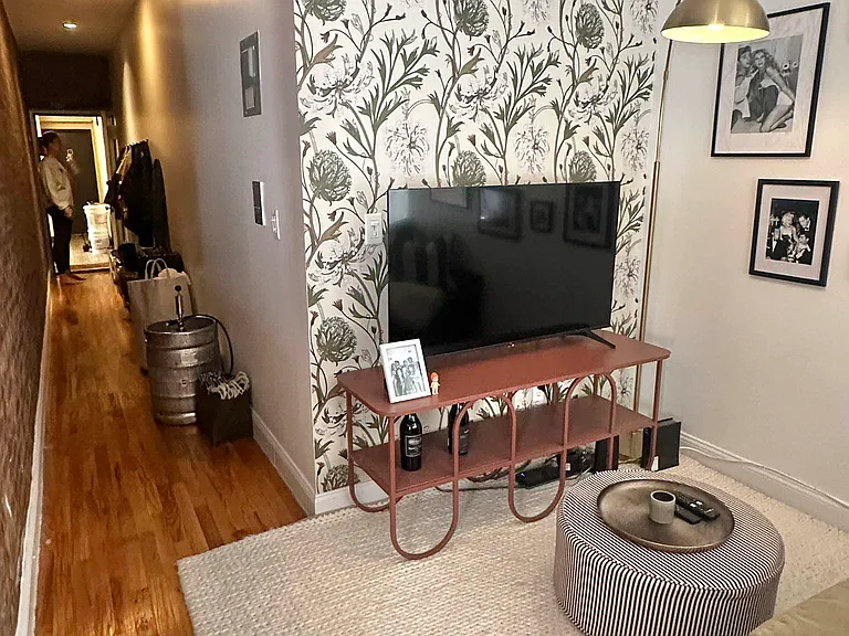 235 E 4th St #4E — Photo 13