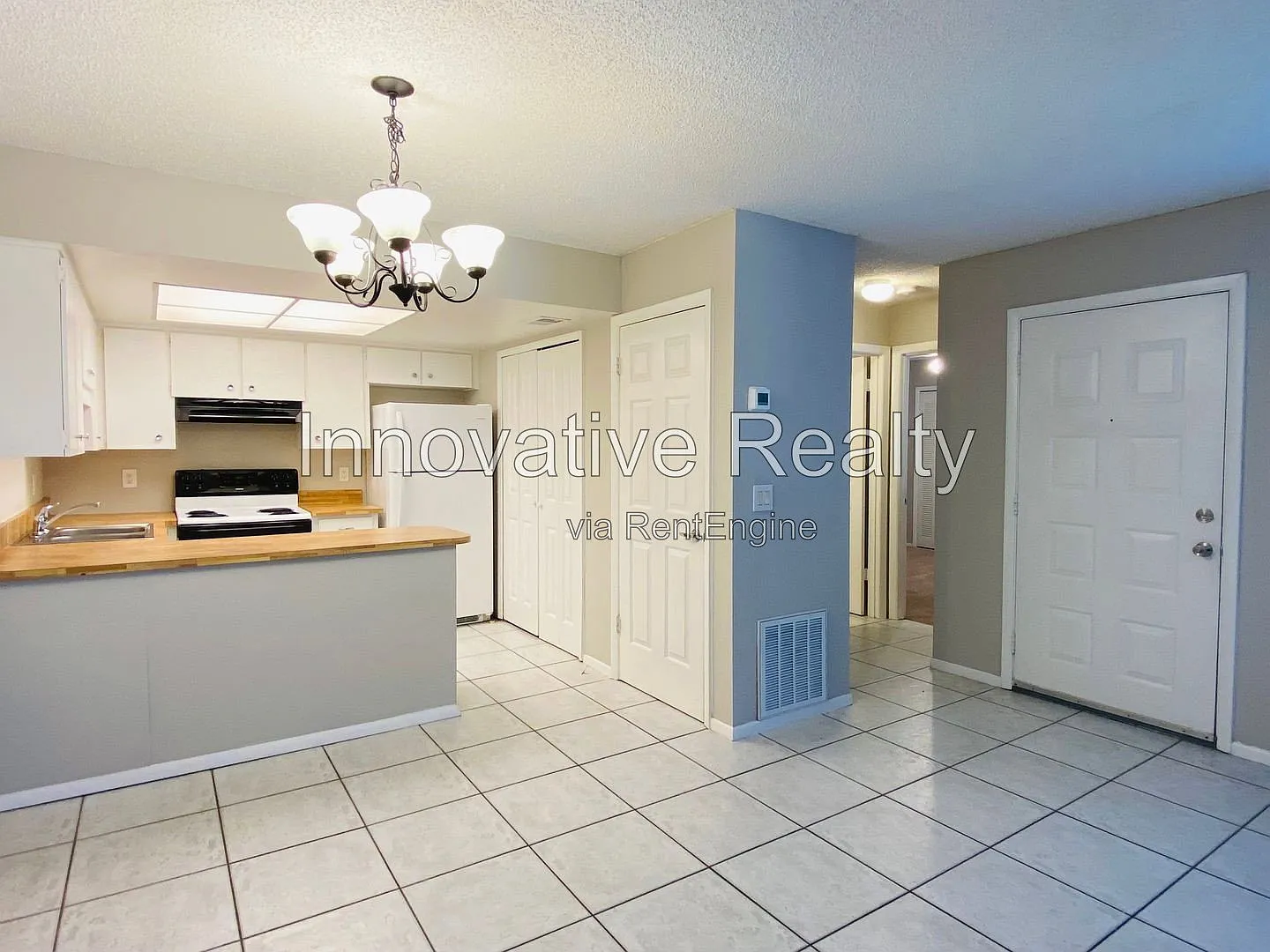2 bed, 2.0 bath, 918 sqft, $1,650 — Photo 2