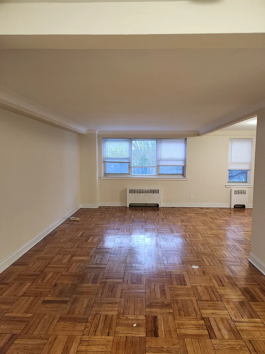 Building Photo - 166-05 Highland Ave #20