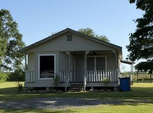 287 Inez Dr, Jeanerette, LA 70544