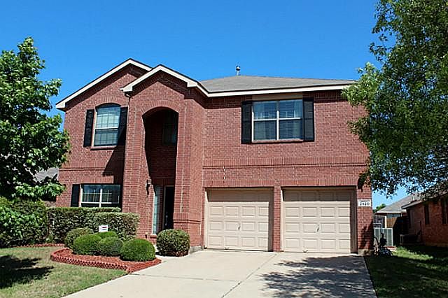 1st image of 2820 Park Place Dr