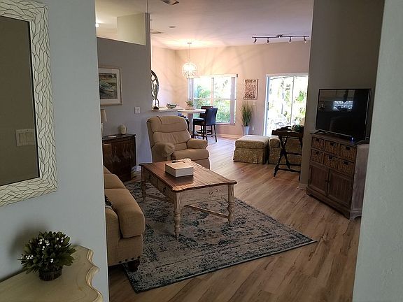 3rd image of 10705 Maui Cir