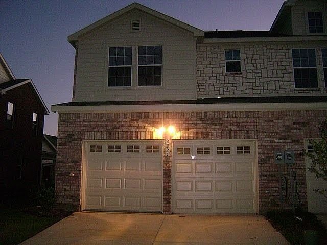 1st image of 2225 Canterbury Park Dr