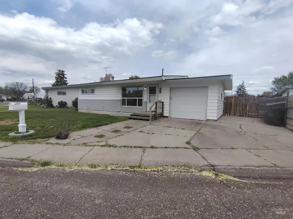 1150 N 9 E, Mountain Home, ID 83647