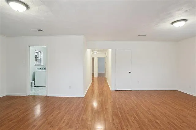 7551 Oak St — Photo 6