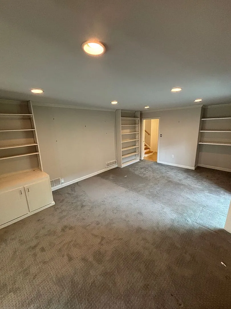 2312 Bedford Ave ~ 3 bedroom / 2.5 bathroom split level house ~ located near District Village — Photo 3