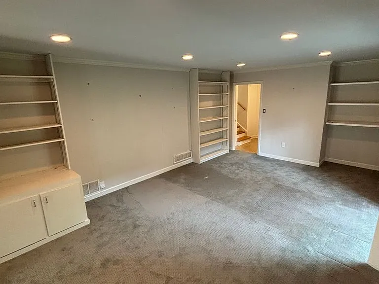 2312 Bedford Ave — Photo 3