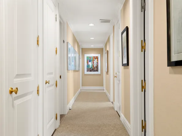 860 Park Avenue image 10 of 22