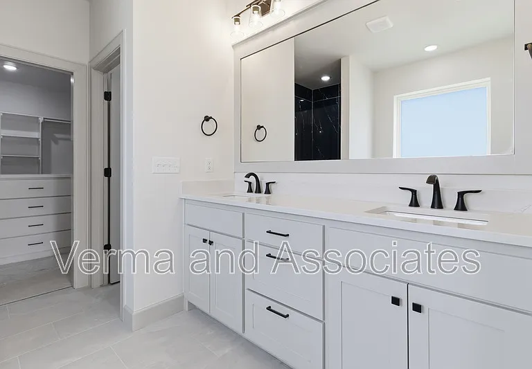 1240 Mammoth St — Photo 7