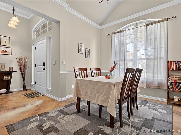 5th image of 2081 S Osage Ave