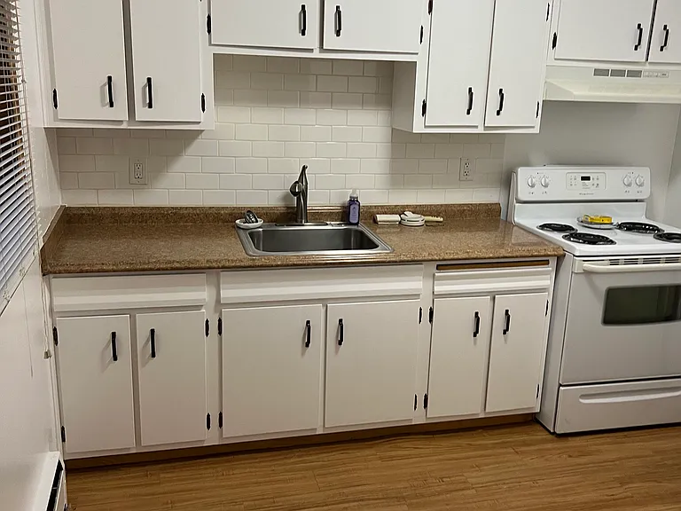 416 Front Ave #3 — Photo 1