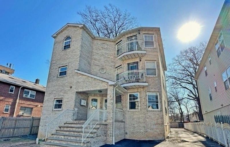1st image of 98 S Burnett St APT 2