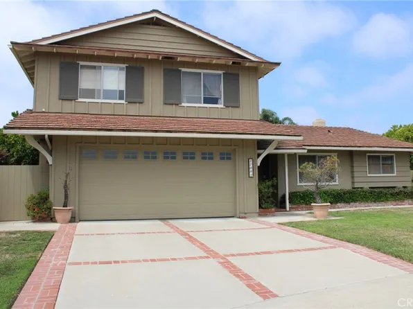 17081 Pleasant Cir, Huntington Beach, CA 92649