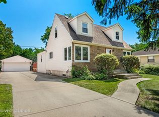 2935 S Craig Dr, Des Plaines, IL 60018