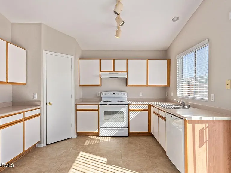 12701 W Cherry Hills Dr — Photo 10