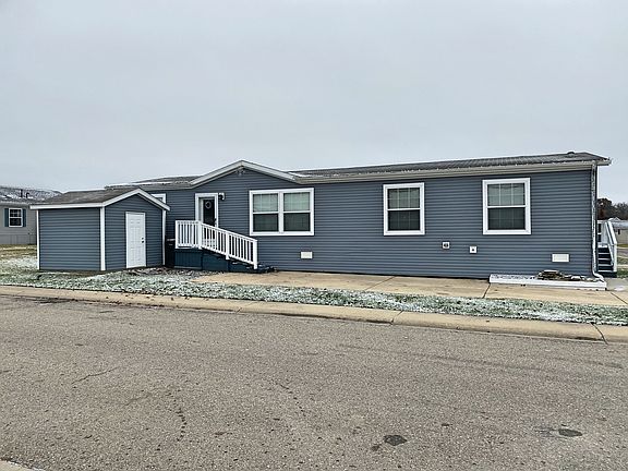 2nd image of 1668 Santa Fe Trl