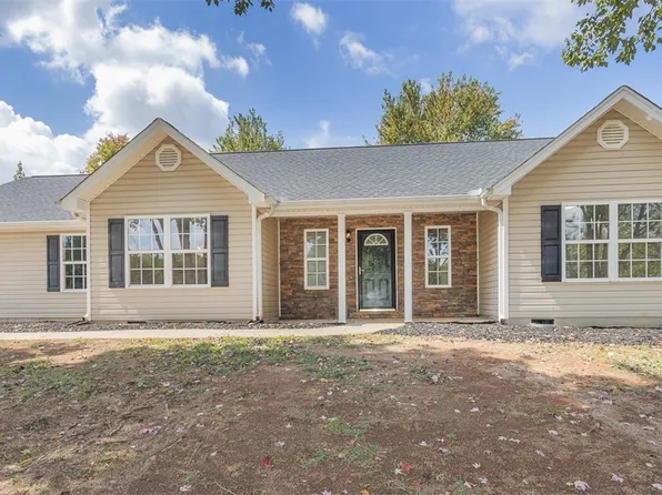 1015 Blumefield Rd, Anderson, SC 29625