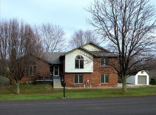 2386 S Robertson Mill Way, Nixa, MO 65714