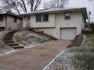 1110 8th Ave S, South Saint Paul, MN 55075
