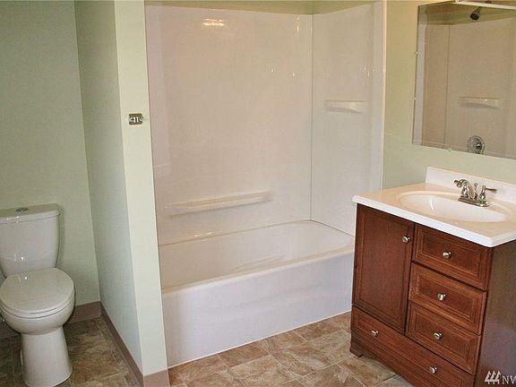 4th image of 10022 9th Avenue Ct E #A