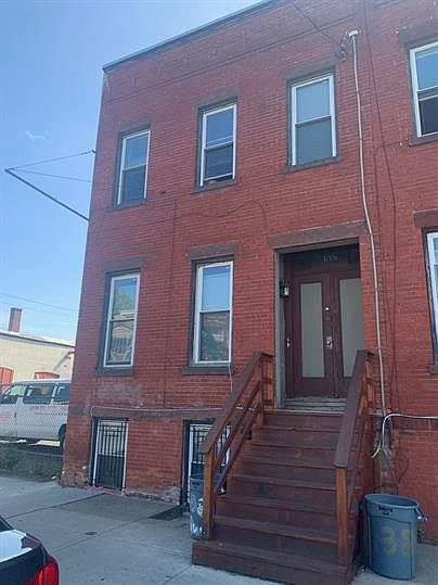 1st image of 140 Quail St #2