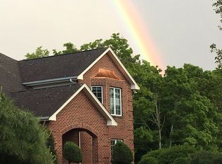 25 Nathan Dr, Dartmouth, MA 02747