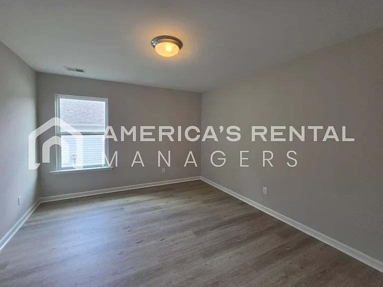 10311 Squires Way — Photo 19