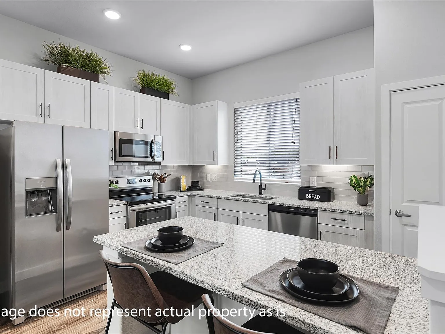 3 bed, 2.0 bath, 1236 sqft, $2,235 — Photo 4