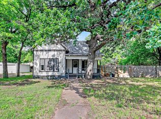 707 S Robinson St, Cleburne, TX 76031