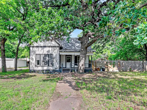 707 S Robinson St, Cleburne, TX 76031