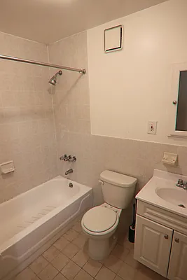 Rented by PMG Real Estate  | media 5