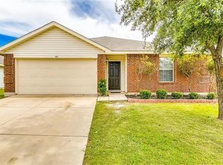 909 Poncho Ln, Haslet, TX 76052