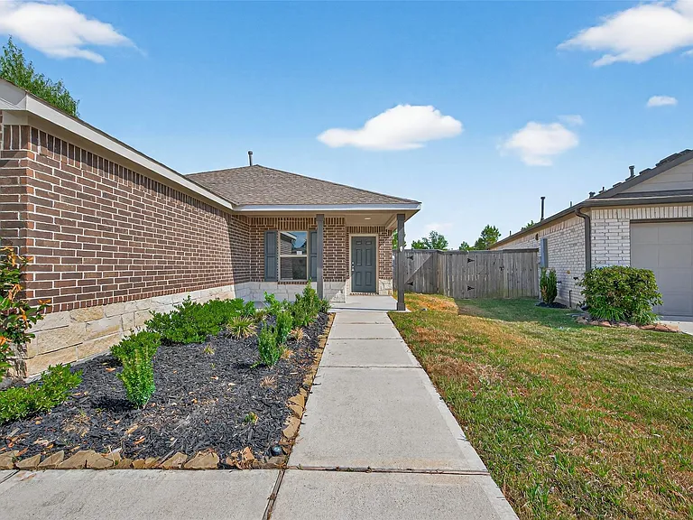 15171 Willow Tree Ln — Photo 6