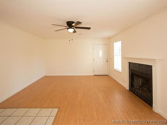 5th image of 1132 W Florence Ct