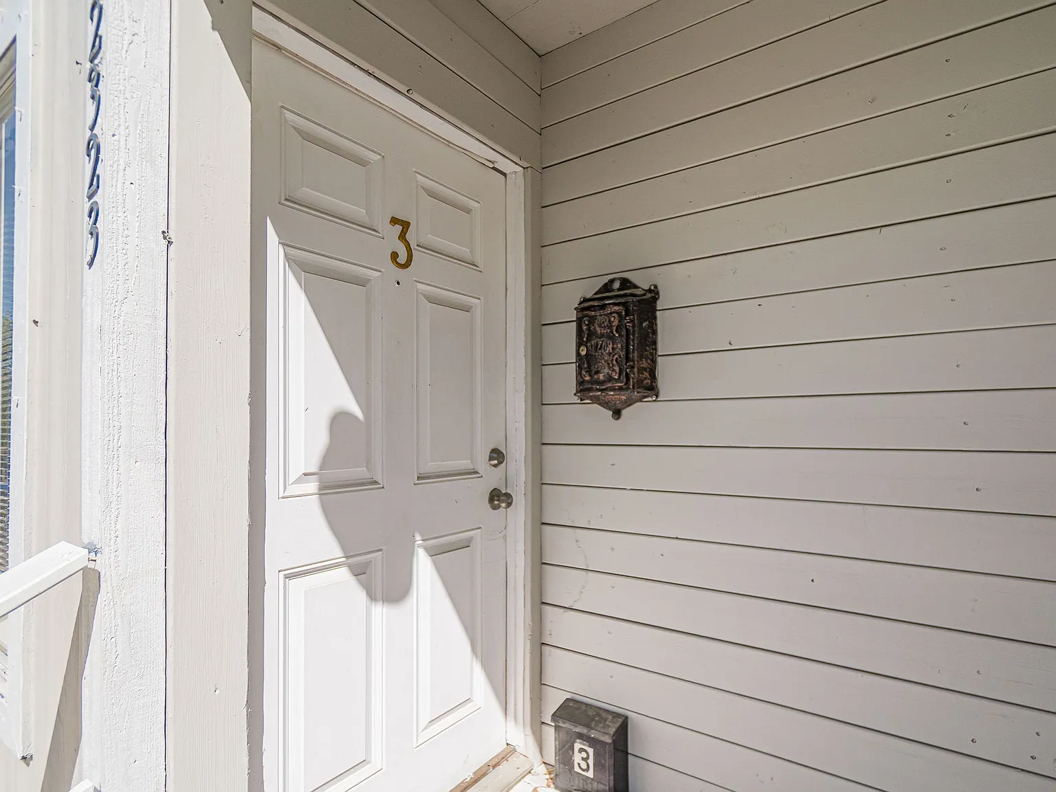 2323 Arbor Place - 3 — Photo 4