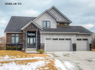 16226 Airline Ct, Urbandale, IA 50323