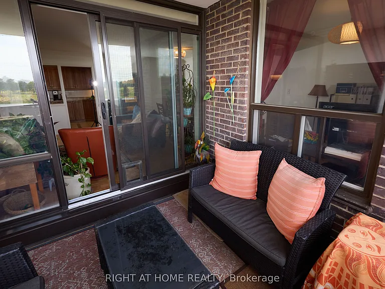 1535 Lakeshore Rd E #808 — Photo 6