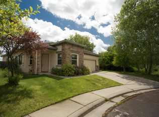 3367 Corinthian Ln, Auburn, CA 95603