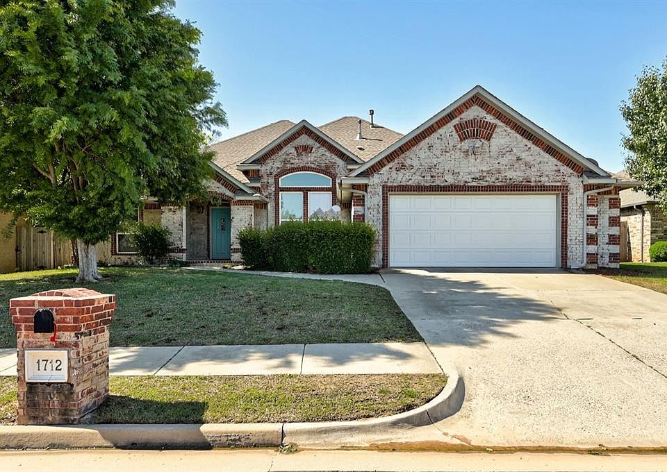 1st image of 1712 NW 163rd Cir